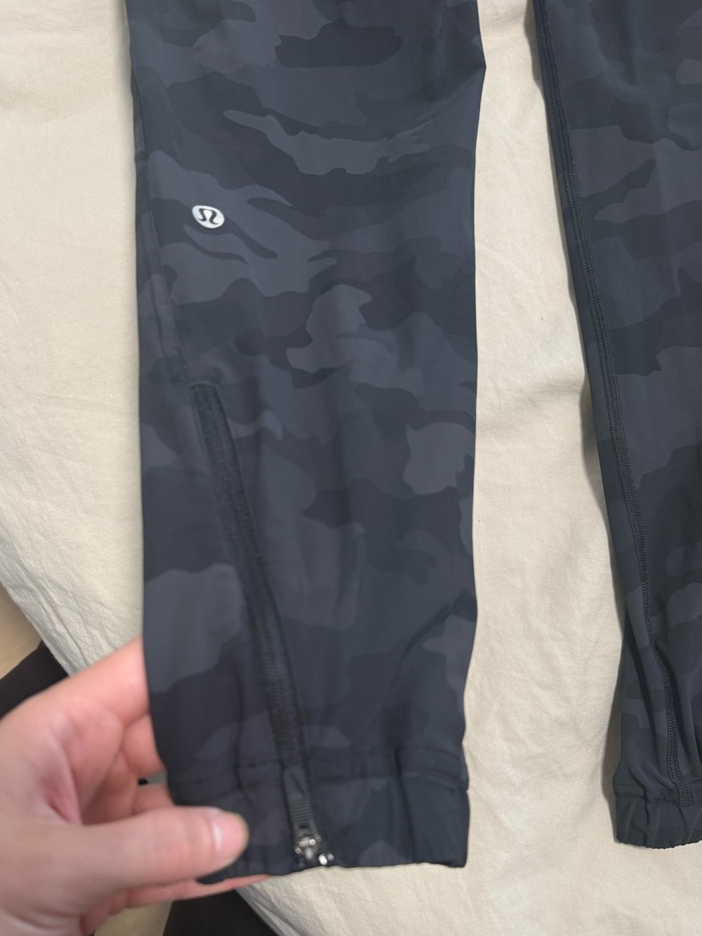 Lululemon Adapted state Camo Joggers - Picture 5 of 10